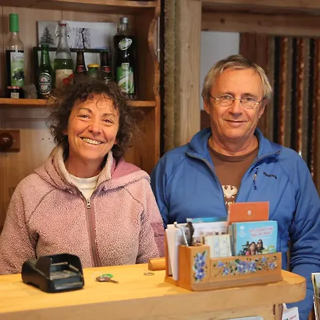 Des Touristes Hotel
