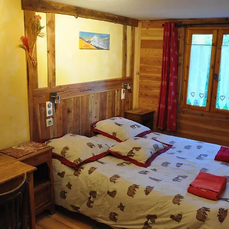 Des Touristes Hotel